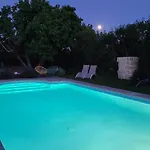 Au Do'mayne Des Bouilles - & Piscine Lussac (Gironde)