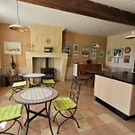Au Do'mayne Des Bouilles - & Piscine 4*