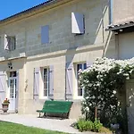 Au Do'mayne Des Bouilles - & Piscine