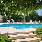 Au Do'mayne Des Bouilles - & Piscine Lussac (Gironde)