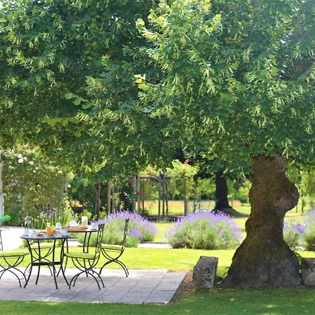 Alojamento de Acomodação e Pequeno-almoço Au Do'mayne Des Bouilles - & Piscine Lussac (Gironde)