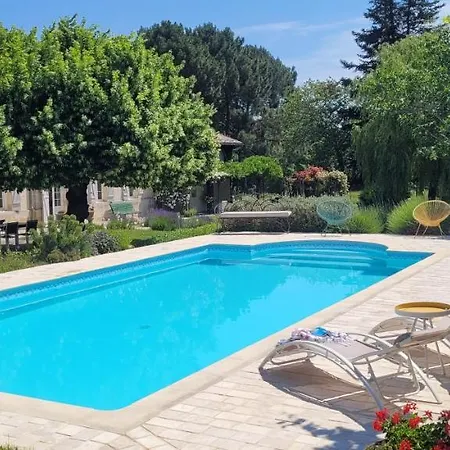 Au Do'mayne Des Bouilles - & Piscine Bed & Breakfast Lussac (Gironde)